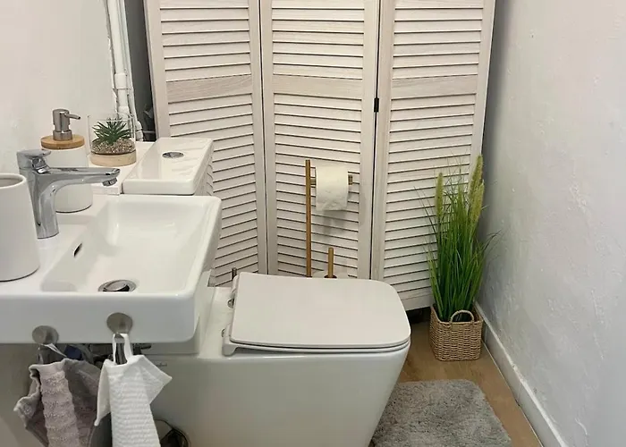 Gemütliche Altbauwohnung Nahe Zentrum&bahnhof *