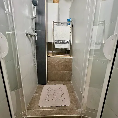 Gemuetliche Altbauwohnung Nahe Zentrum & Bahnhof